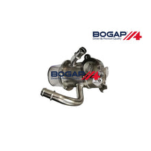 Görseli Galeri görüntüleyiciye yükleyin, Audi A3 A4 Volkswagen Golf Skoda Octavia Superb EGR Soğutucu 04L131512F