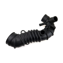 Görseli Galeri görüntüleyiciye yükleyin, Audi A4 A6 Volkswagen Passat Skoda Superb Hava Filtre Borusu 058133356L