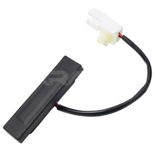 Görseli Galeri görüntüleyiciye yükleyin, Hyundai i20 Bagaj Açma Düğmesi 81260-C7000