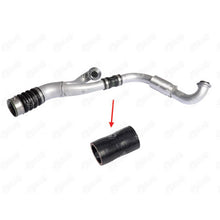 Görseli Galeri görüntüleyiciye yükleyin, BMW E90 E91 E92 E93 Turbo Hortumu 11657556551