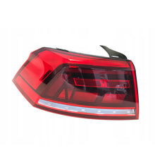 Görseli Galeri görüntüleyiciye yükleyin, Volkswagen Passat Stop Lambası Dış Sol Led 3G5945095E