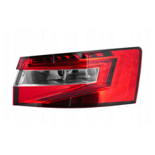 Görseli Galeri görüntüleyiciye yükleyin, Skoda Superb Stop Lambası Dış Sağ Led T 3V5945208