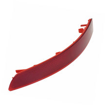 Görseli Galeri görüntüleyiciye yükleyin, Volkswagen Jetta Tampon Reflektörü Arka Sağ 5C6945106B