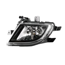 Görseli Galeri görüntüleyiciye yükleyin, Volkswagen Jetta Sis Lambası Sağ 5C7941700R