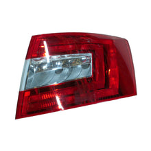 Görseli Galeri görüntüleyiciye yükleyin, Skoda Octavia Stop Lambası Sağ 5E5945112