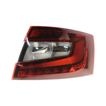 Görseli Galeri görüntüleyiciye yükleyin, Skoda Octavia Stop Lambası Sağ Led 5E5945712