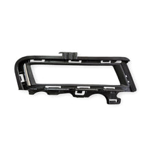 Görseli Galeri görüntüleyiciye yükleyin, Volkswagen Golf 7 Sis Far Izgarası Sağ Krom Highline ADLER OEM 5G0853808A 5G0853212E