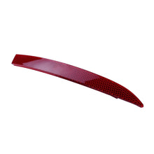 Görseli Galeri görüntüleyiciye yükleyin, Volkswagen Polo Tampon Reflektörü Arka Sağ 6RF945106