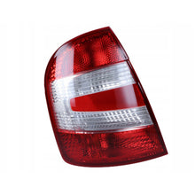 Görseli Galeri görüntüleyiciye yükleyin, Skoda Fabia Hatchback Stop Lambası Sol 6Y6945111C