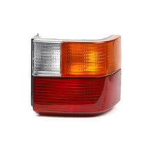 Görseli Galeri görüntüleyiciye yükleyin, Volkswagen Transporter T4 Stop Lambası Sağ 701945112