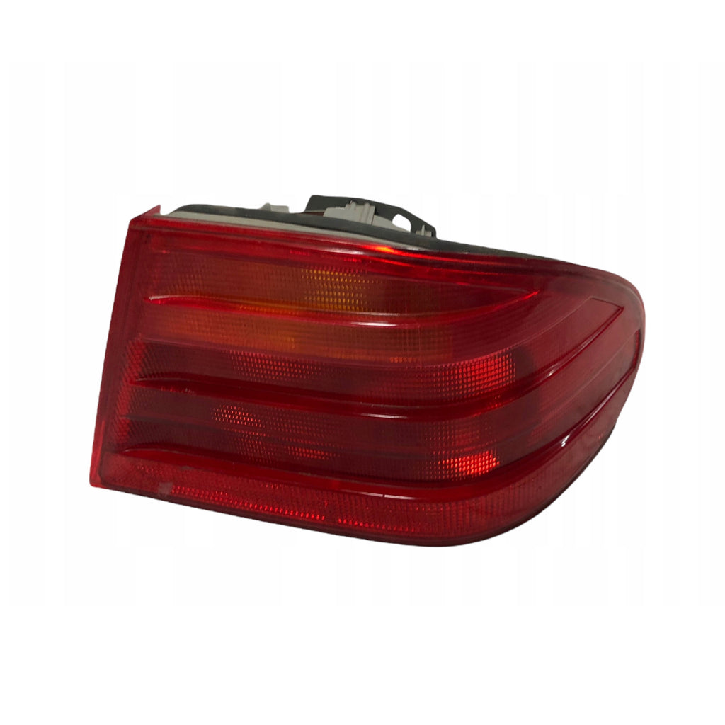 Mercedes-Benz E Serisi W 210 Stop Lambası Duysuz Dış Sağ 2108204464