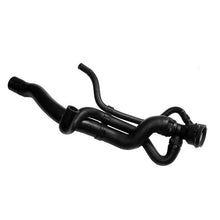 Görseli Galeri görüntüleyiciye yükleyin, Volkswagen Passat Radyatör Üst Hortumu 3C0121156K